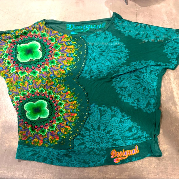 Desigual Teal and Multicolor Artistic Top- FUN& FLATTERING! Unique,cute,zoom in👀 - Picture 1 of 9